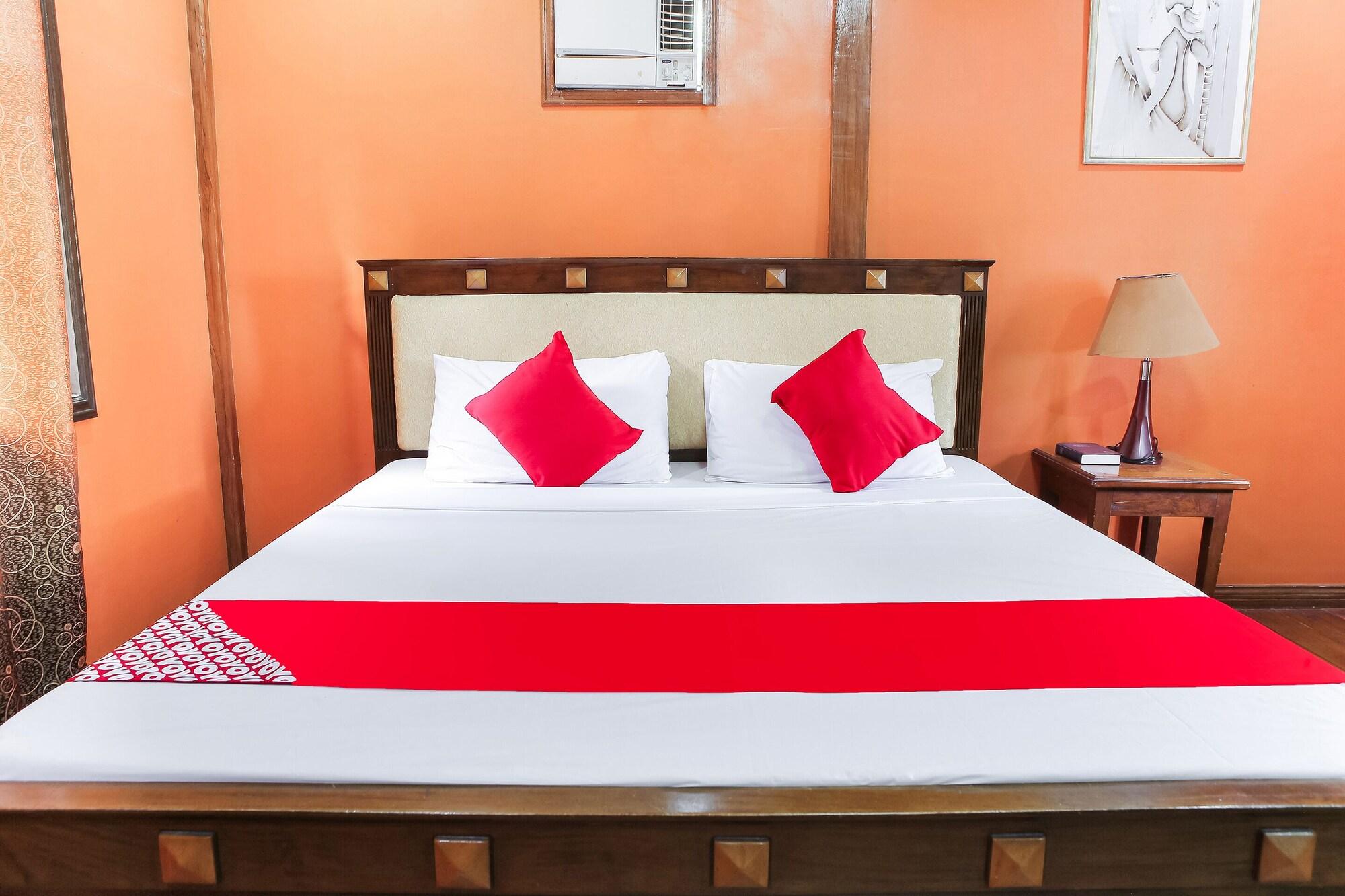Oyo 435 La Veranda Beach Resort Панглао Екстериор снимка